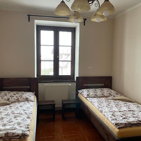 Cetnicka Stanice Hluboka Hluboká nad Vltavou Exteriör bild