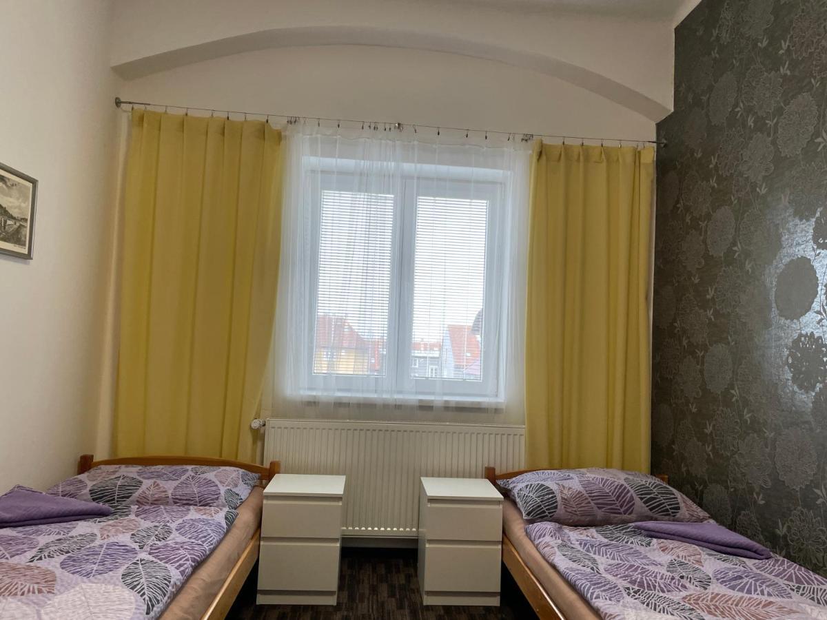Cetnicka Stanice Hluboka Hluboká nad Vltavou Exteriör bild