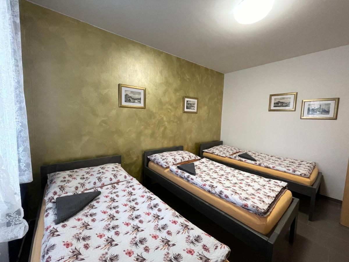 Cetnicka Stanice Hluboka Hluboká nad Vltavou Exteriör bild