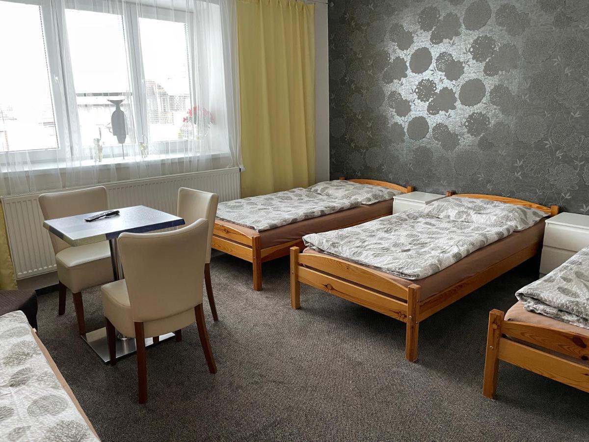 Cetnicka Stanice Hluboka Hluboká nad Vltavou Exteriör bild