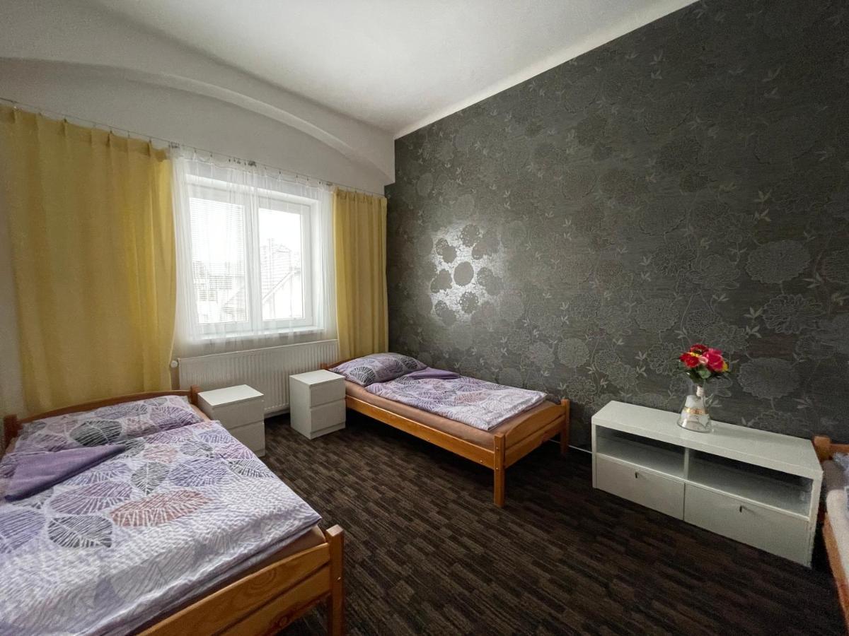 Cetnicka Stanice Hluboka Hluboká nad Vltavou Exteriör bild