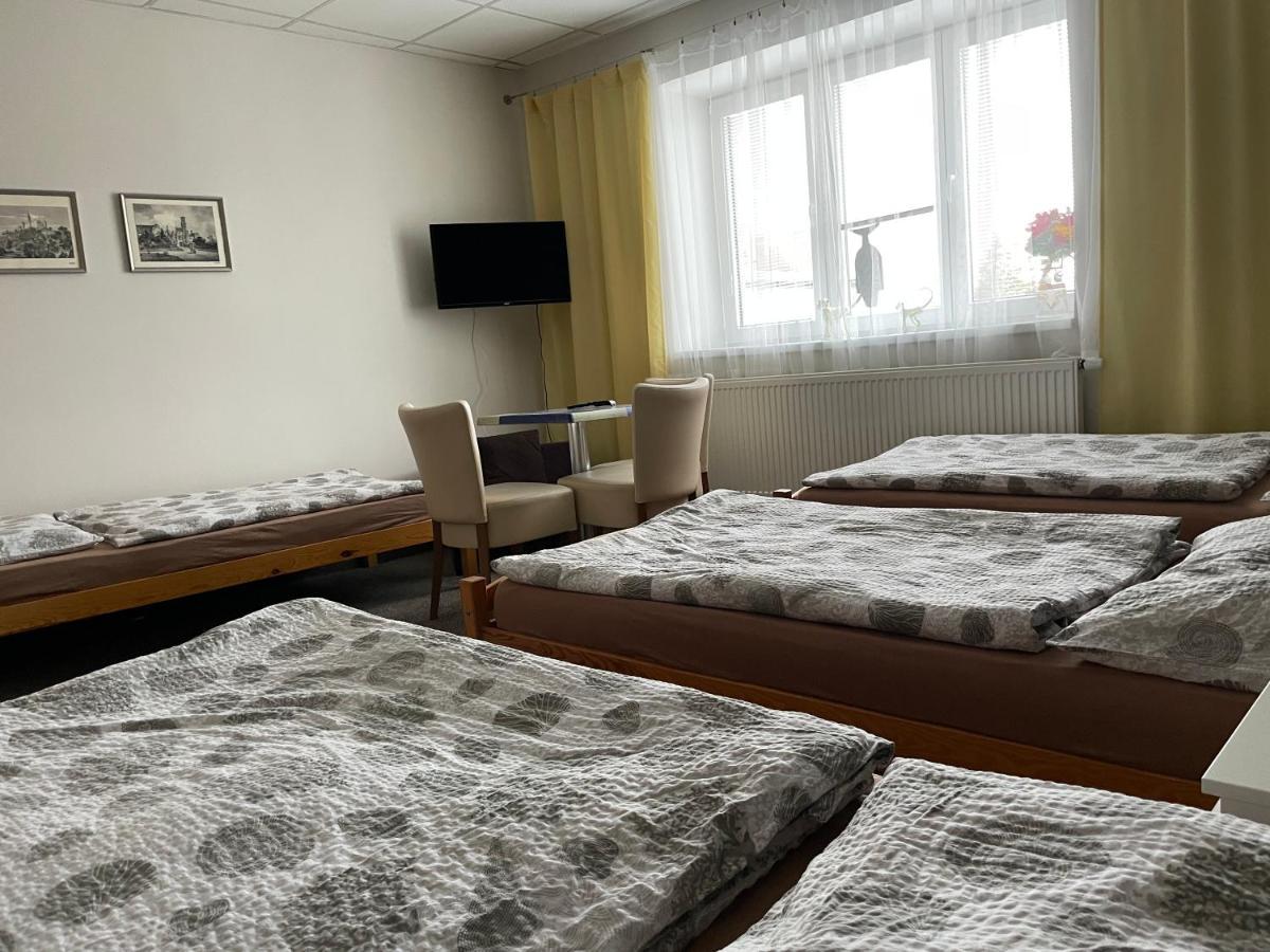 Cetnicka Stanice Hluboka Hluboká nad Vltavou Exteriör bild