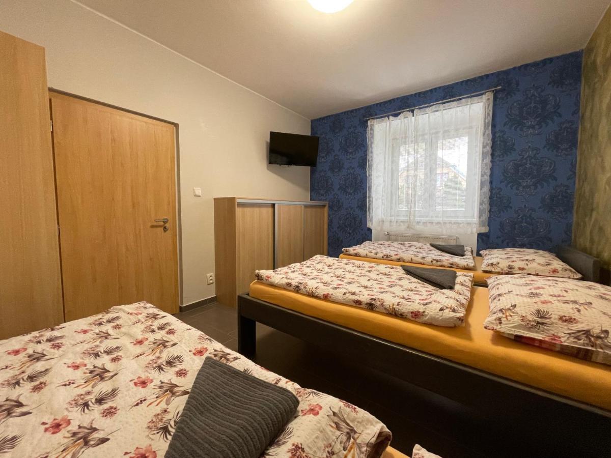 Cetnicka Stanice Hluboka Hluboká nad Vltavou Exteriör bild