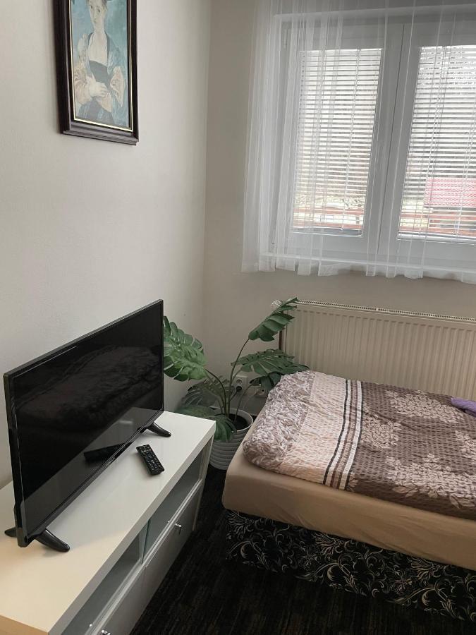 Cetnicka Stanice Hluboka Hluboká nad Vltavou Exteriör bild