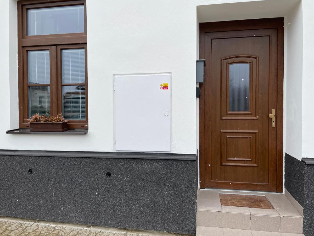 Cetnicka Stanice Hluboka Hluboká nad Vltavou Exteriör bild