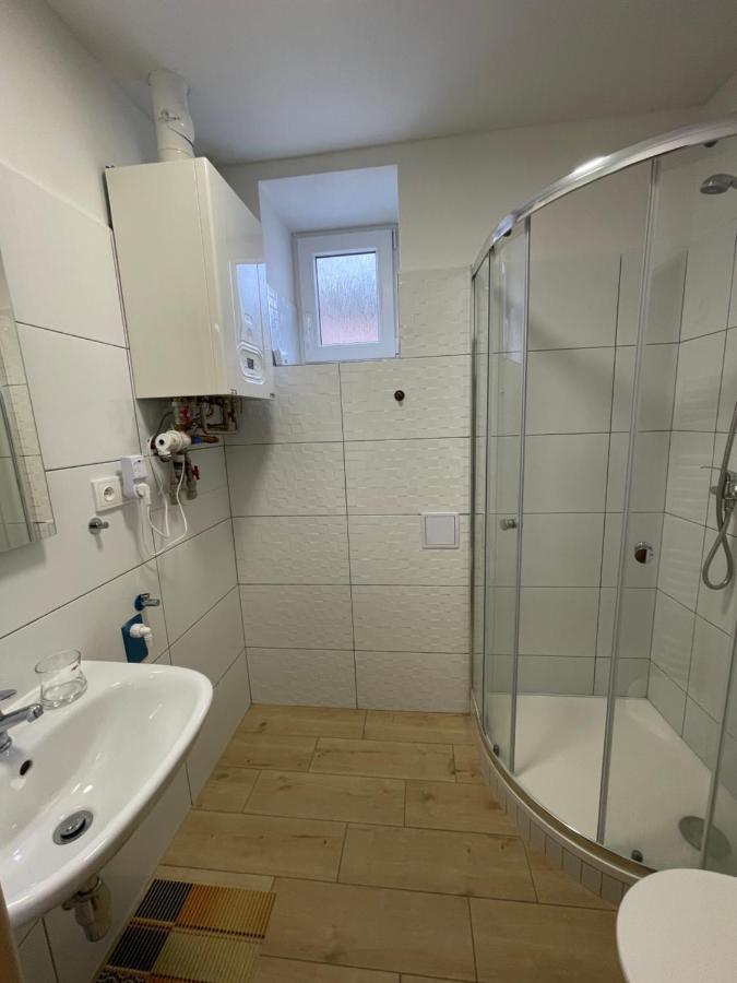 Cetnicka Stanice Hluboka Hluboká nad Vltavou Exteriör bild
